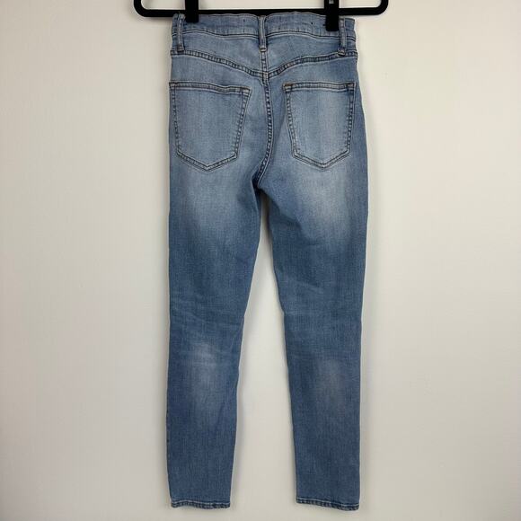 DSTLD Womens High Rise Button Fly Distressed Mom Medium Wash Blue Jeans 26 x 30 - Picture 2 of 11